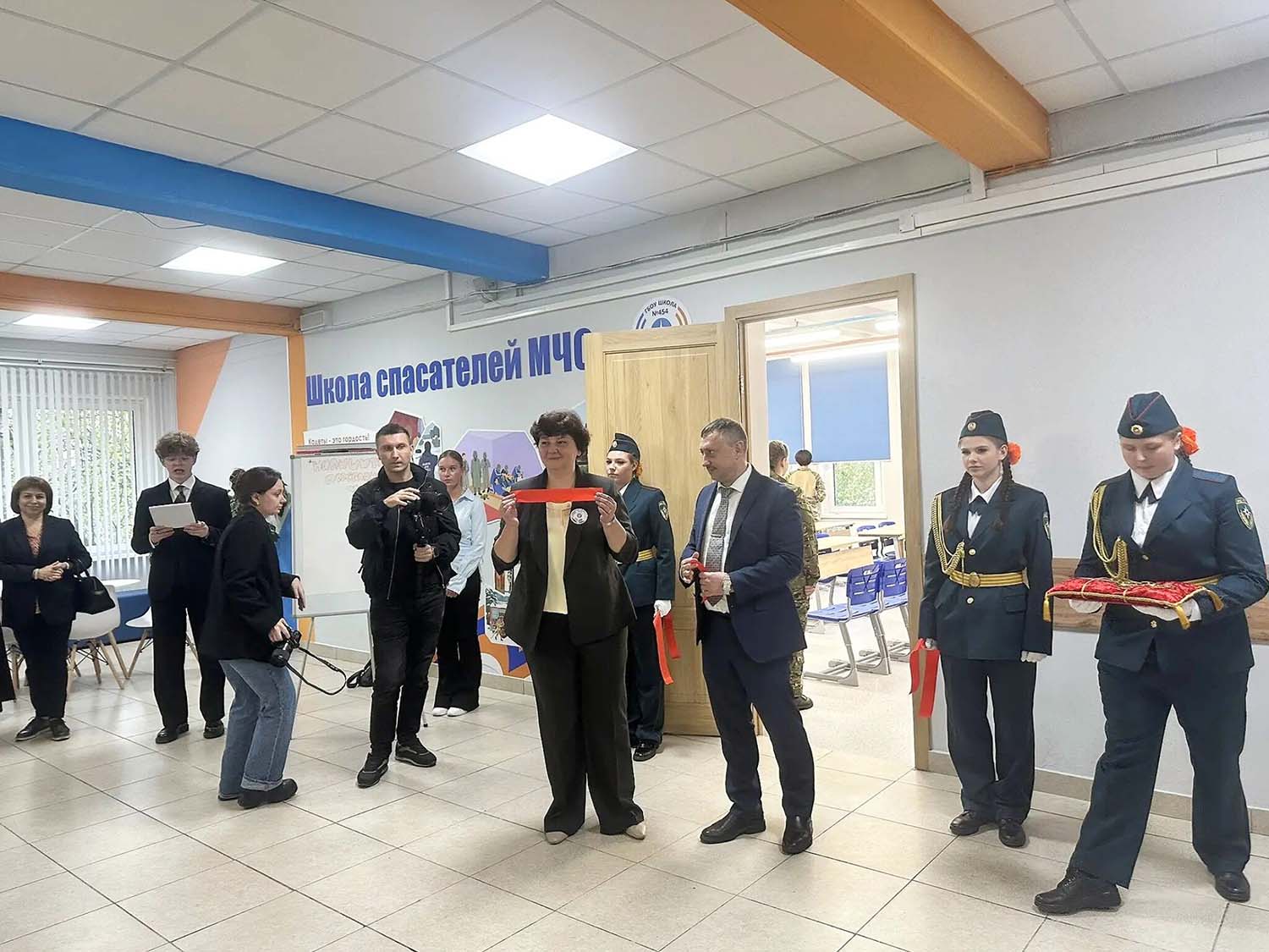 25.09.2026 в нашей школе состоялось Торжественное открытие «Школы спасателей МЧС»: шаг в мир безопасности и настоящих профессий!