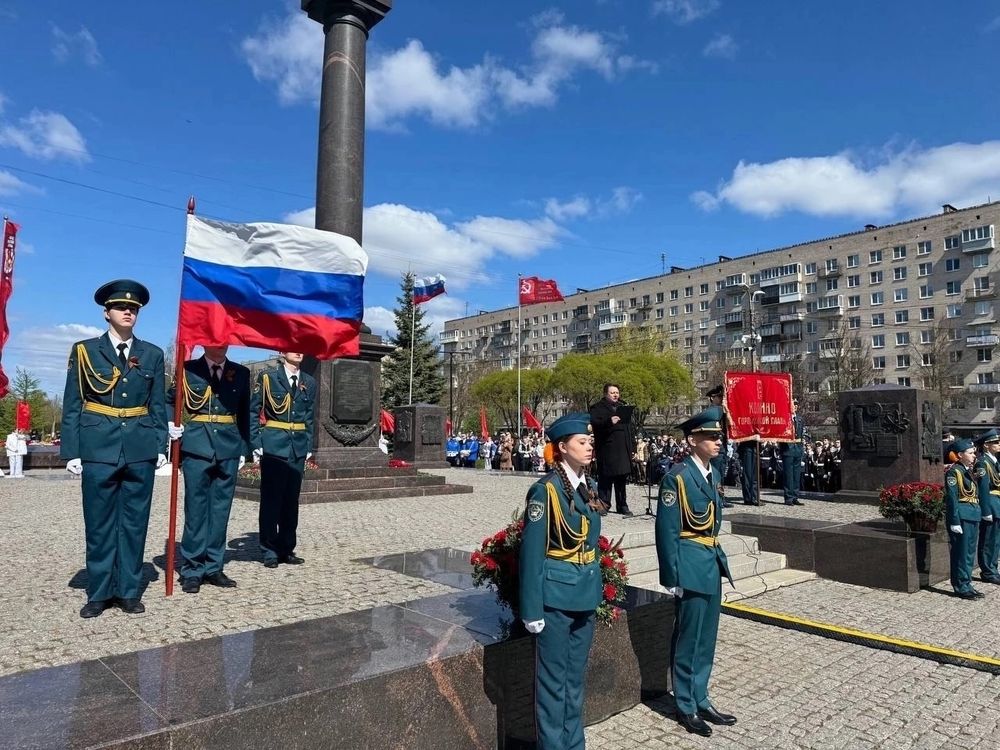 7 мая 2025 г. у монумента «Братское воинское захоронение павших защитников Колпино» прошёл памятный митинг, посвященный 80-й годовщине Победы советского народа в Великой Отечественной войне. 7 мая 2025 г. у монумента «Братское воинское захоронение павших защитников Колпино» прошёл памятный митинг, посвященный 80-й годовщине Победы советского народа в Великой Отечественной войне.